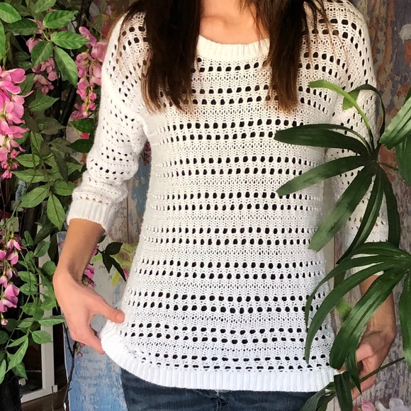 Tops - Dainty Light Crochet Top 3/4 Sleeve